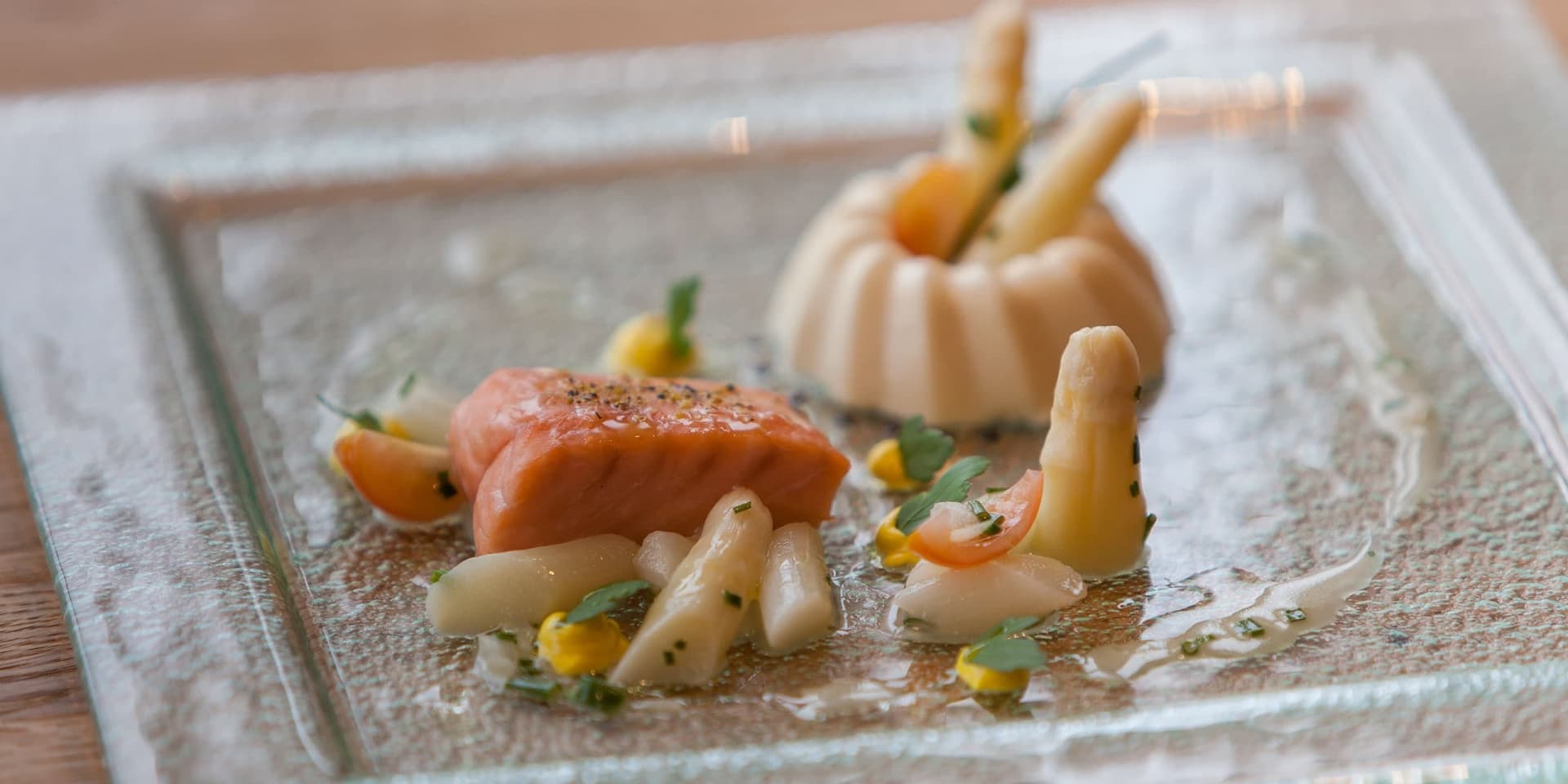 Lachs mit Spargelmousse