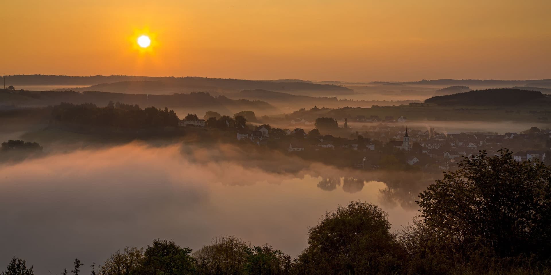 Abendstimmung über Schalkenmehren Vulkaneifel